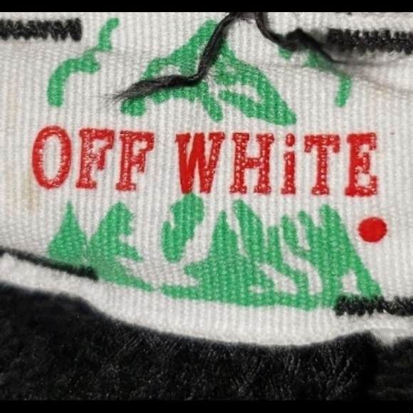 Off-White hoodie - Picture 6 of 7